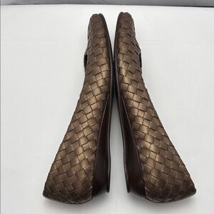 Stuart Weitzman x Gigi Hadid Collection Metallic Copper/Bronze Womens Sz6.5 Flat